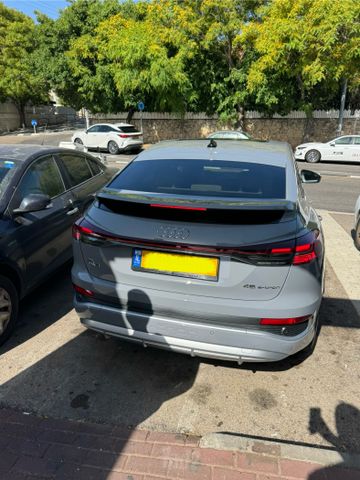 אאודי Q4 e-tron