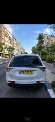 מיצובישי אאוטלנדר