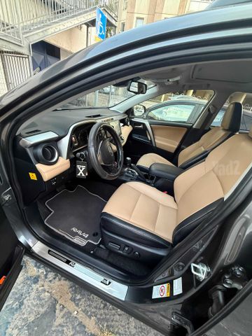 טויוטה RAV4
