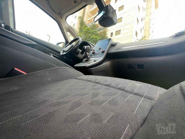 רנו סניק
