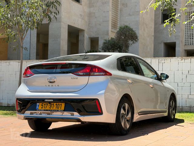 יונדאי איוניק