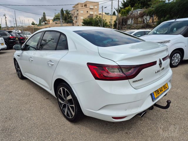 רנו מגאן