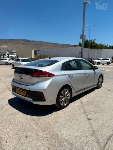 יונדאי איוניק