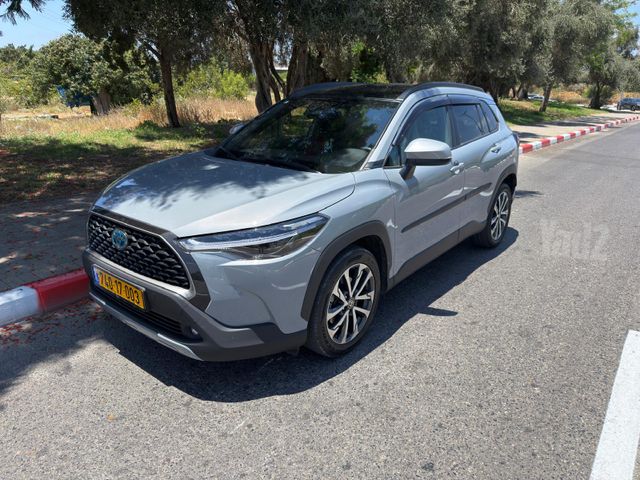 מודעת רכב טויוטה קורולה קרוס