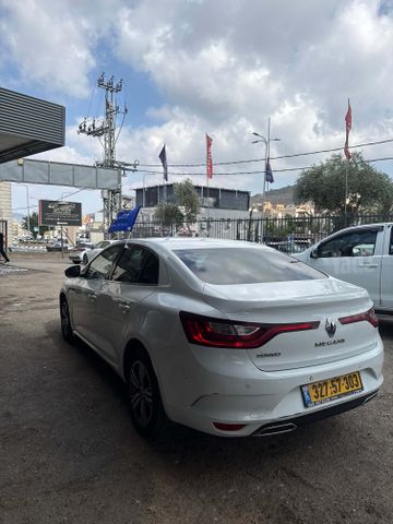 רנו מגאן