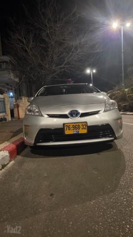 טויוטה פריוס
