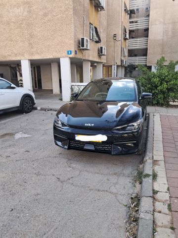 מודעת רכב קיה EV6