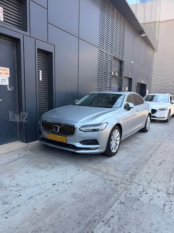 וולוו S90