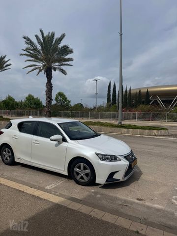 לקסוס CT