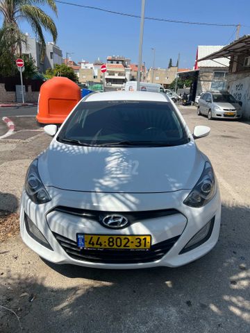יונדאי i30
