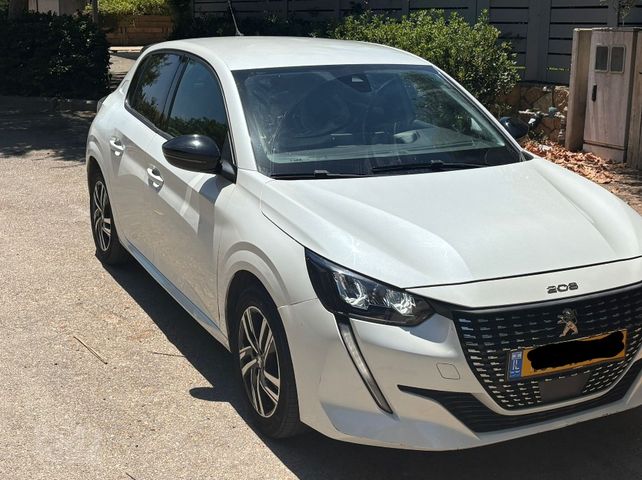 פיג'ו 208