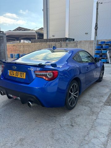 סובארו BRZ