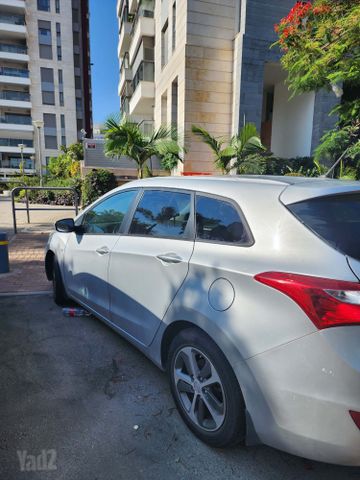 יונדאי i30
