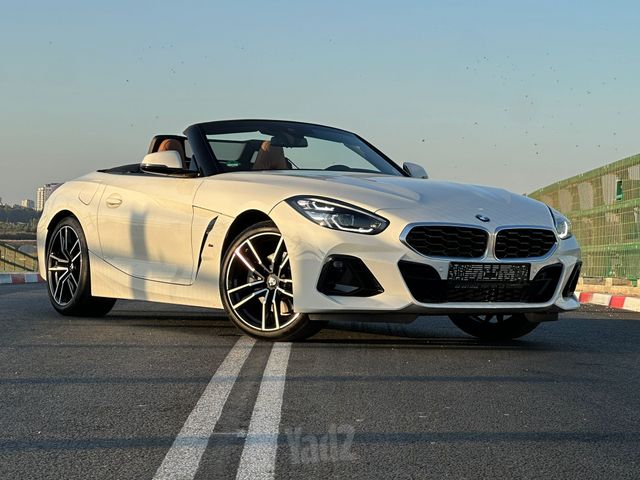 ב מ וו Z4