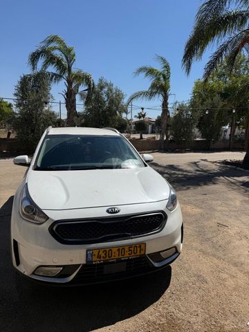 קיה נירו