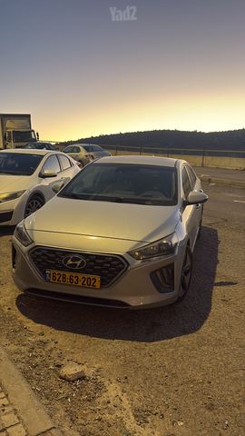 מודעת רכב יונדאי איוניק