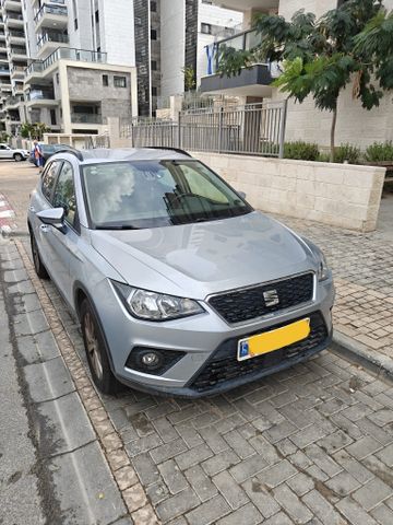 סיאט ארונה