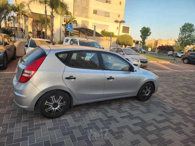 יונדאי i30