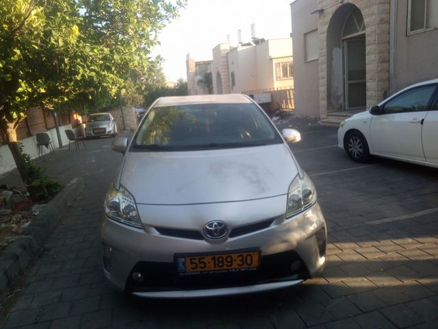 מודעת רכב טויוטה פריוס