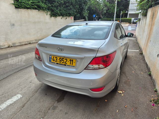 יונדאי אקסנט i25