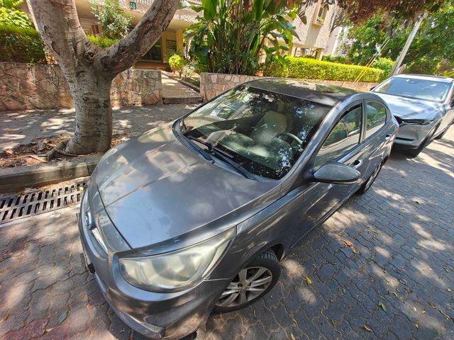 יונדאי אקסנט i25