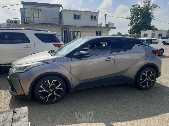 מודעת רכב טויוטה C-HR