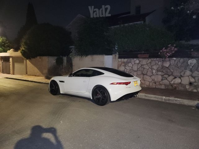 מודעת רכב יגואר F-type