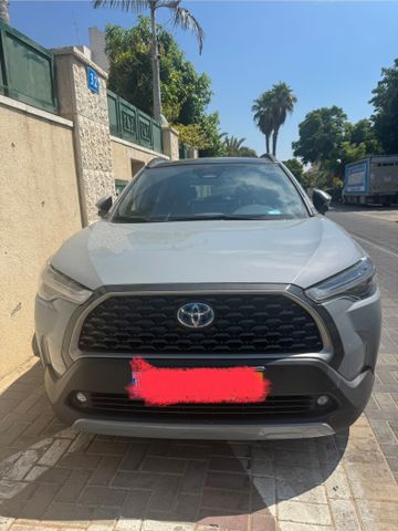 מודעת רכב טויוטה קורולה קרוס