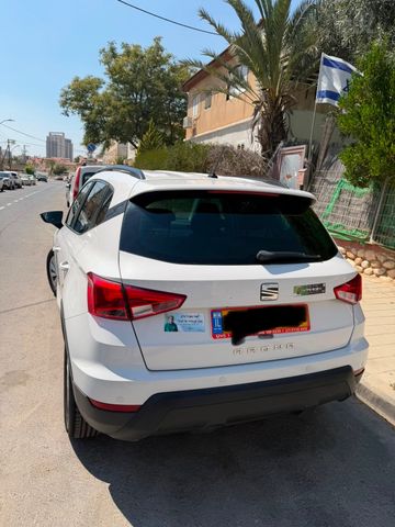סיאט ארונה