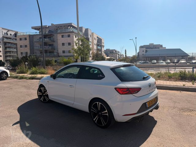 סיאט לאון