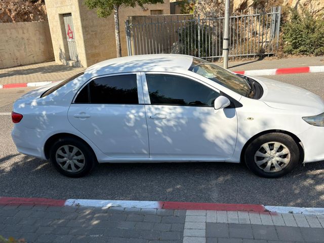 טויוטה קורולה