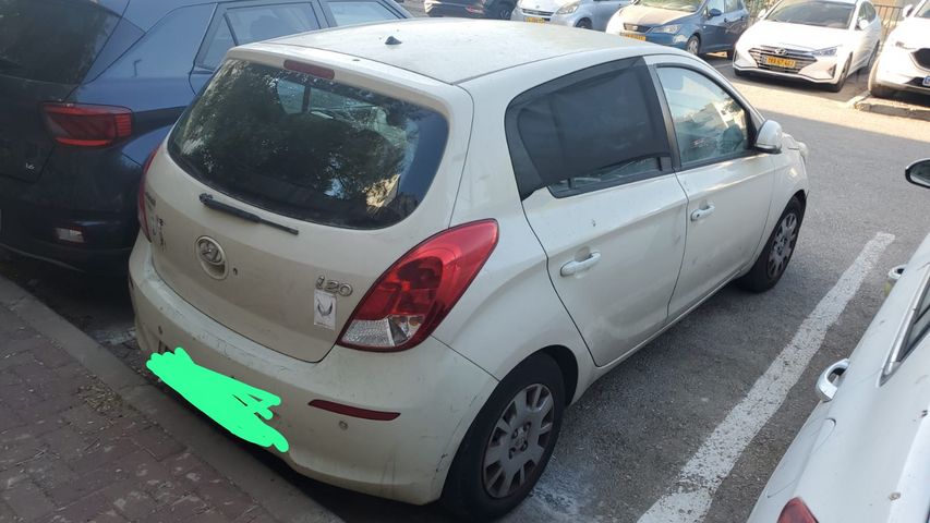 מודעת רכב יונדאי i20