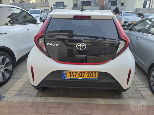 טויוטה אייגו X