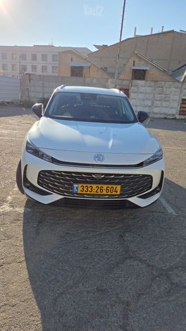 אם ג'י HS
