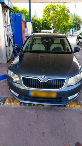 סקודה אוקטביה