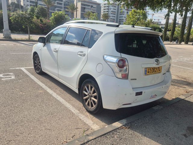 מודעת רכב טויוטה ורסו