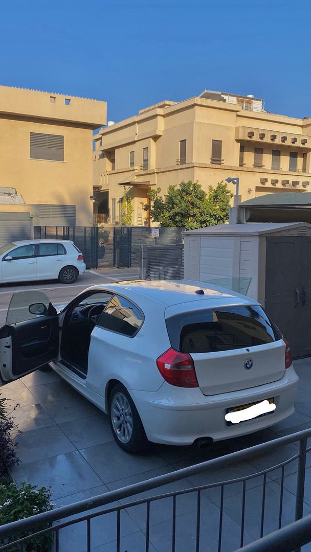 מודעת רכב ב מ וו סדרה 1