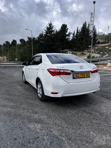 טויוטה קורולה