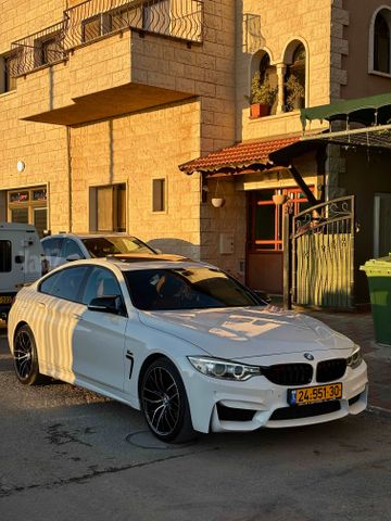 מודעת רכב ב מ וו סדרה 4