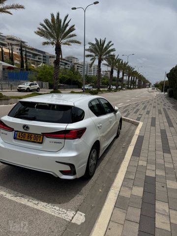 לקסוס CT