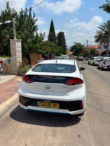 יונדאי איוניק