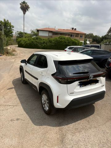 טויוטה יאריס קרוס