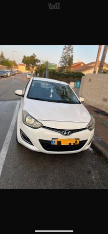 מודעת רכב יונדאי i20