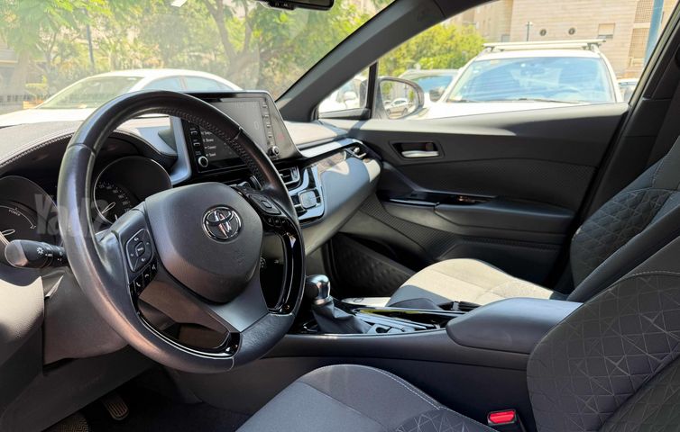 טויוטה C-HR