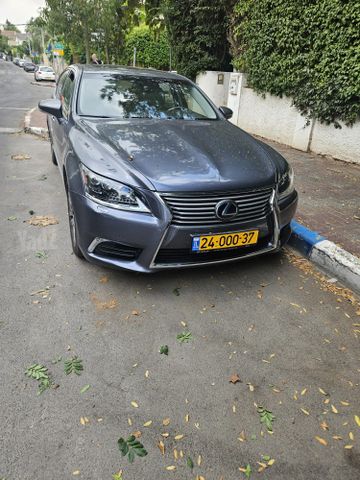 לקסוס LS