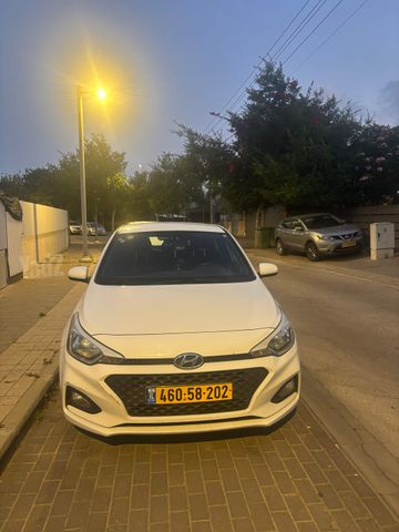 יונדאי i20