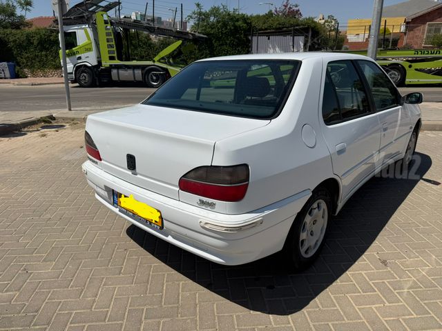 פיג'ו 306