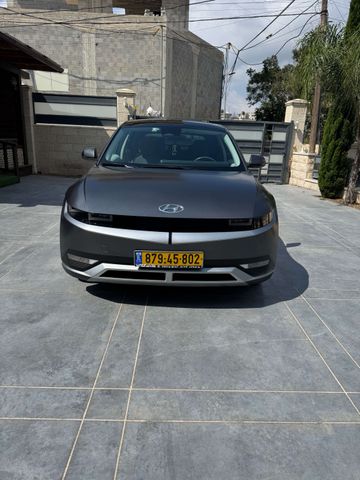 יונדאי איוניק 5