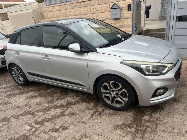 יונדאי i20