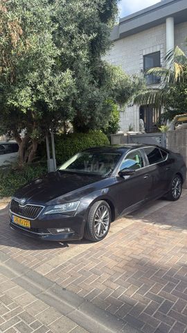 מודעת רכב סקודה סופרב